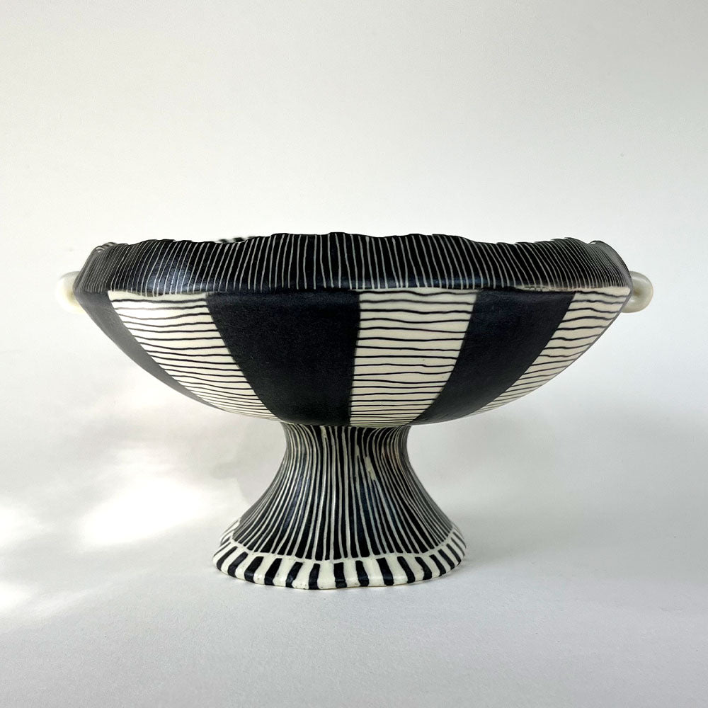 Pedestal Bowl (640)