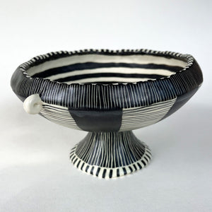 Pedestal Bowl (640)